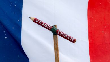 Zerbrochener Bleistift: "Je suis Charlie" © dpa