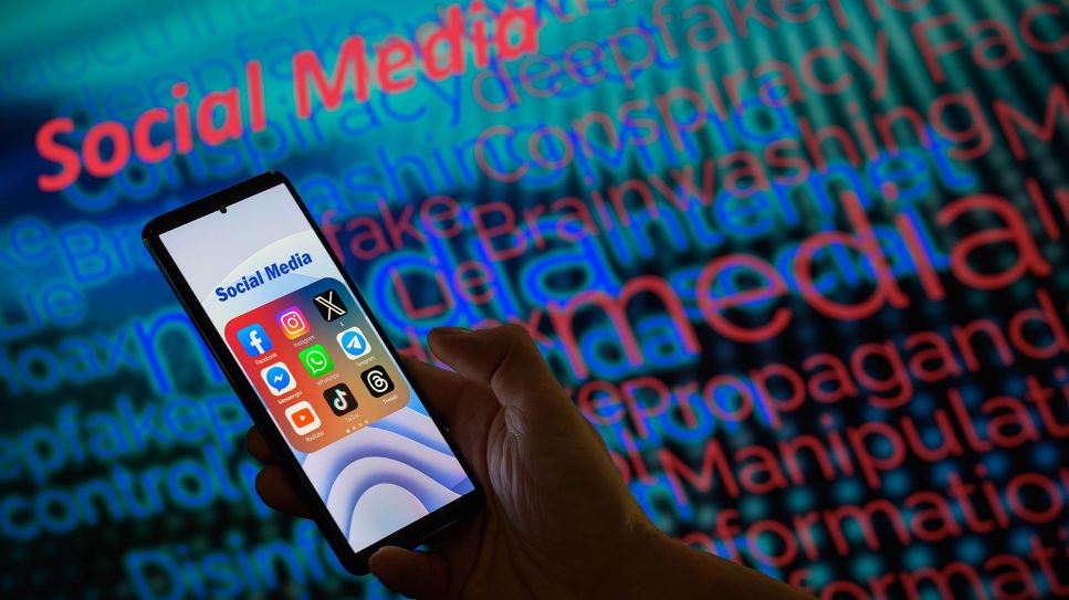Social Media-Apps auf Smartphone © Sipa USA/Jonathan Raa / picture alliance/dpa