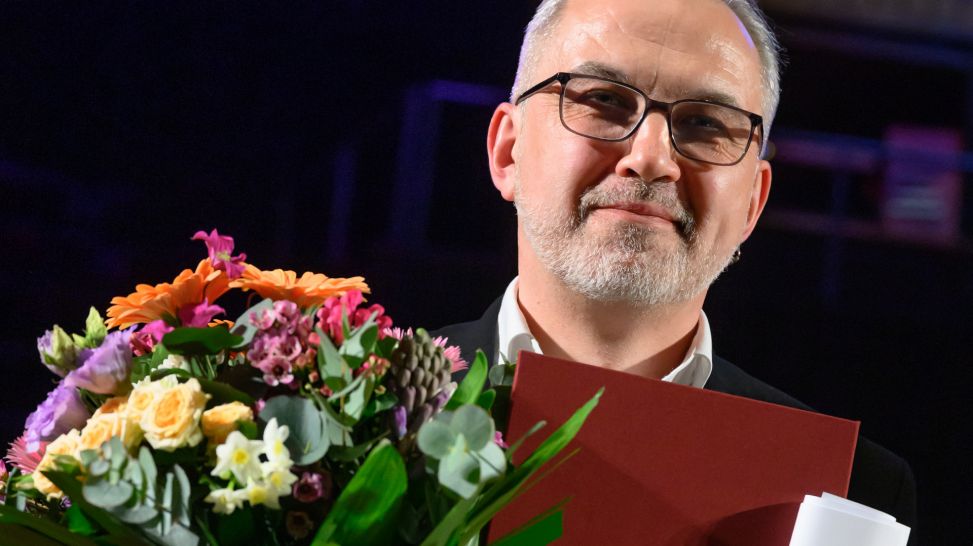 Der belarussische Schriftsteller Alhierd Bacharevic wird mit dem Leipziger Buchpreis zur Europäischen Verständigung ausgezeichnet