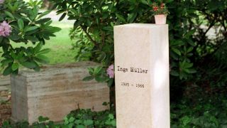 Gedenkstein Inge Müller (Archivfoto); © picture-alliance/ZB/Hubert Link
