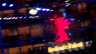 Potsdamer Platz: Berlinale-Palast mit unscharfem Logo, 15.02.2024; © imago-images.de/IPON