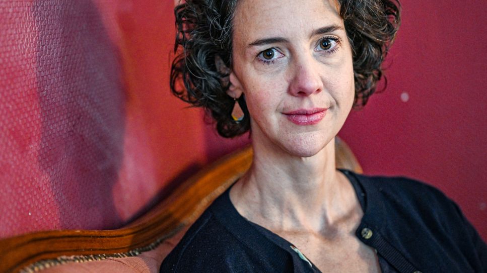 Autorin Eva Lindner zum Tabuthema Fehlgeburt; © imago-images.de/Maurizio Gambarini