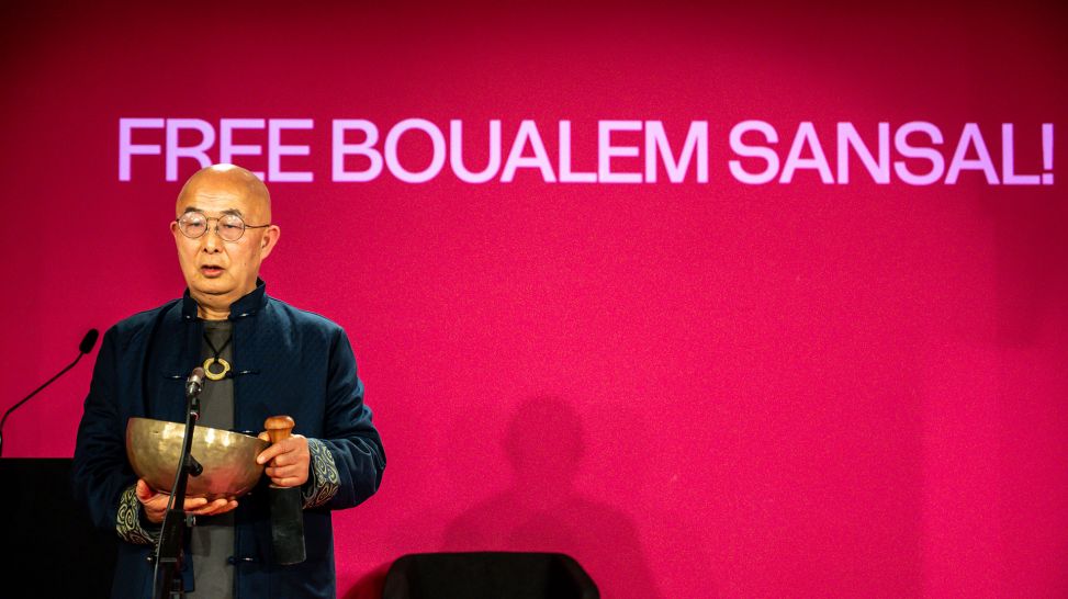 Deutsches Theater Berlin: Solidarität mit Boualem Sansal | Liao Yiwu © Thomas Ernst