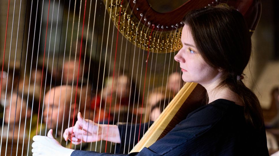 Diana Shpylova, Harfenistin beim Kyiv Symphony Orchestra; © Torsten Grieger