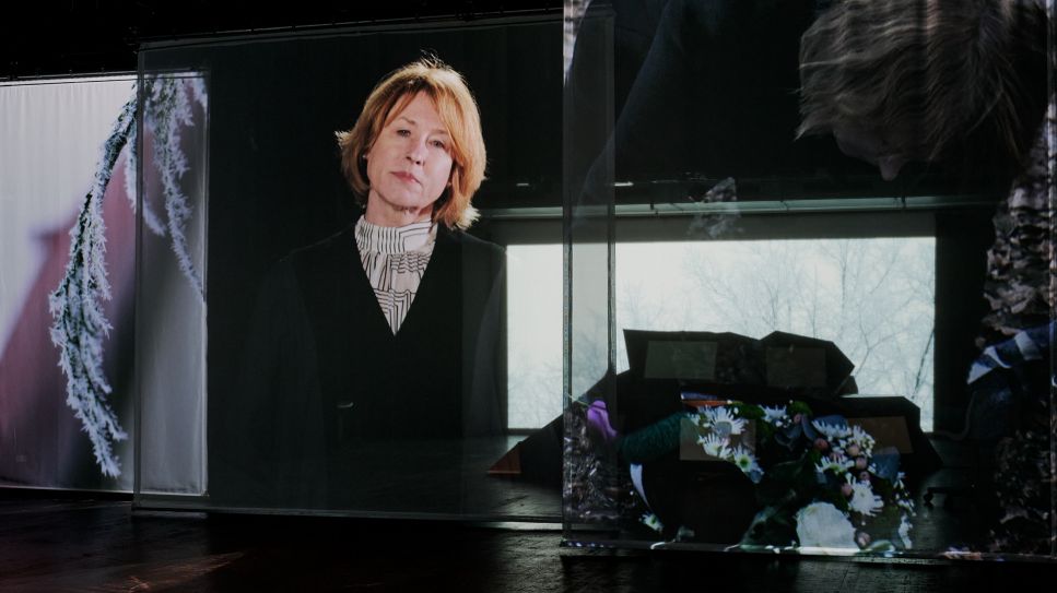 Corinna Harfouch in "geRecht II"; Michael Romstöck
