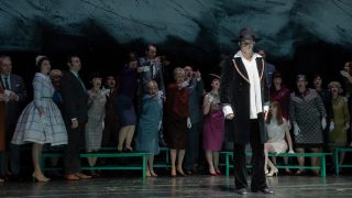 Staatstheater Cottbus: Kleider machen Leute © Bernd Schönberger